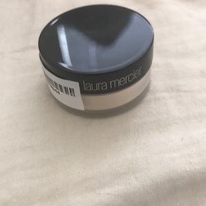 Laura mercier brand new translucent setting powder